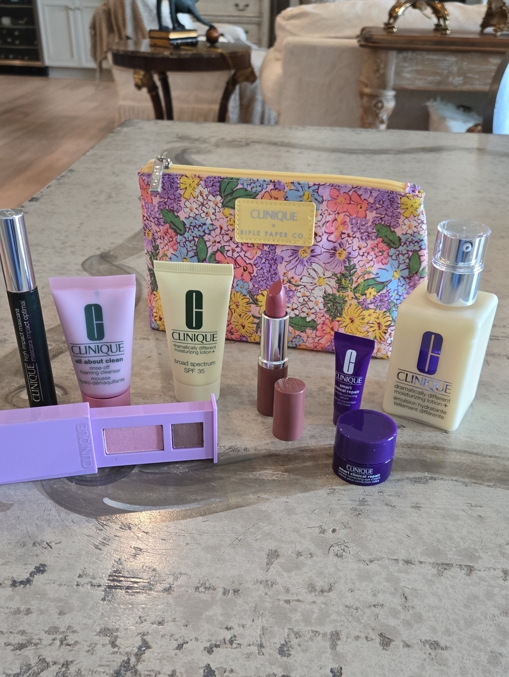 Clinique Beauty Bundle W/Full Size Products Plus A Cosmetic Bag, NWT